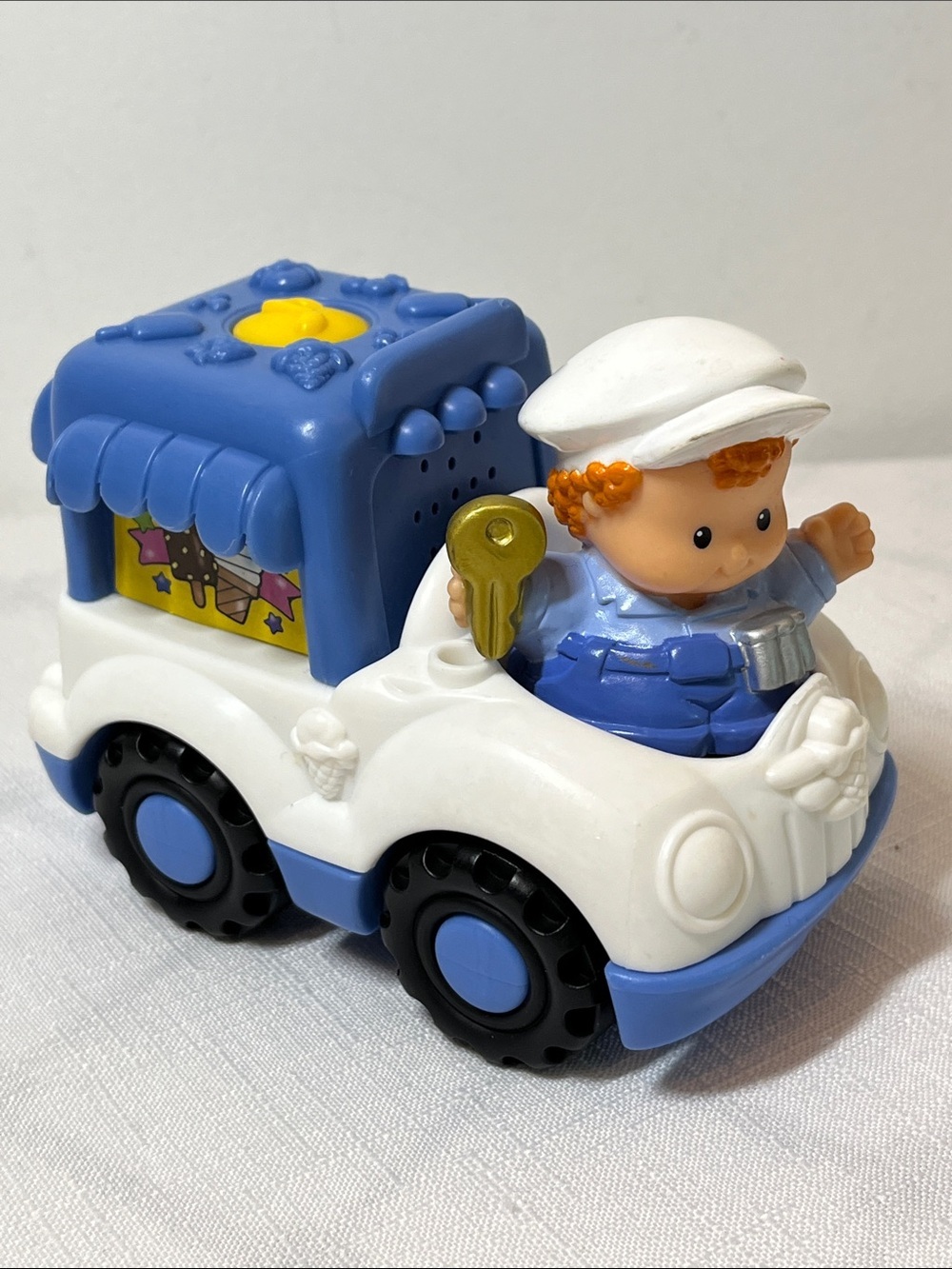 LITTLE PEOPLE Ice Cream Truck from 2003
1 figure
Fisher Price